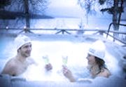 voyage ice sauna spa jacuzzi exterieur sejour finlande laponie